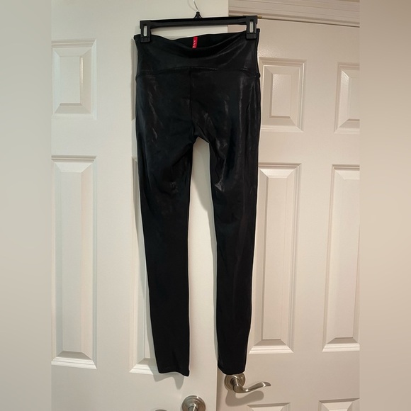SPANX Faux Leather Leggings Size Medium EUC - Picture 6 of 7